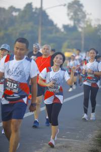 BIB: 2112
                            <button type="button" onclick="openModal(6434545)" class="btn btn-primary btn-sm float-right btn-popup" data-toggle="modal" data-target=".modal-high-quality">
                        <i class="fas fa-shopping-cart"></i> Add to Cart
                    </button>
                                            <button type="button" onclick="isThisMe(6434545, true)" class="btn btn-success btn-sm float-right btn-popup btn-isme hidden" data-toggle="tooltip" data-placement="bottom" title="นี่คือรูปของคุณใช่ไหม คลิกที่นี่เพื่อเอาเข้าอัลบั้ม">
                        <i class="fas fa-plus"></i> Add to album
                    </button>
                    <button type="button" onclick="isThisMe(6434545, false)" class="btn btn-warning btn-sm float-right btn-popup btn-isnotme hidden">
                        <i class="fas fa-ban"></i> Remove from album
                    </button>