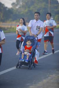 BIB: 7209
                            <button type="button" onclick="openModal(6440661)" class="btn btn-primary btn-sm float-right btn-popup" data-toggle="modal" data-target=".modal-high-quality">
                        <i class="fas fa-shopping-cart"></i> Add to Cart
                    </button>
                                            <button type="button" onclick="isThisMe(6440661, true)" class="btn btn-success btn-sm float-right btn-popup btn-isme hidden" data-toggle="tooltip" data-placement="bottom" title="นี่คือรูปของคุณใช่ไหม คลิกที่นี่เพื่อเอาเข้าอัลบั้ม">
                        <i class="fas fa-plus"></i> Add to album
                    </button>
                    <button type="button" onclick="isThisMe(6440661, false)" class="btn btn-warning btn-sm float-right btn-popup btn-isnotme hidden">
                        <i class="fas fa-ban"></i> Remove from album
                    </button>