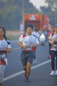 BIB: 384, 5204, 129
                            <button type="button" onclick="openModal(6432373)" class="btn btn-primary btn-sm float-right btn-popup" data-toggle="modal" data-target=".modal-high-quality">
                        <i class="fas fa-shopping-cart"></i> Add to Cart
                    </button>
                                            <button type="button" onclick="isThisMe(6432373, true)" class="btn btn-success btn-sm float-right btn-popup btn-isme hidden" data-toggle="tooltip" data-placement="bottom" title="นี่คือรูปของคุณใช่ไหม คลิกที่นี่เพื่อเอาเข้าอัลบั้ม">
                        <i class="fas fa-plus"></i> Add to album
                    </button>
                    <button type="button" onclick="isThisMe(6432373, false)" class="btn btn-warning btn-sm float-right btn-popup btn-isnotme hidden">
                        <i class="fas fa-ban"></i> Remove from album
                    </button>