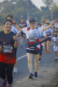 BIB: 6325, 6160
                            <button type="button" onclick="openModal(6439367)" class="btn btn-primary btn-sm float-right btn-popup" data-toggle="modal" data-target=".modal-high-quality">
                        <i class="fas fa-shopping-cart"></i> Add to Cart
                    </button>
                                            <button type="button" onclick="isThisMe(6439367, true)" class="btn btn-success btn-sm float-right btn-popup btn-isme hidden" data-toggle="tooltip" data-placement="bottom" title="นี่คือรูปของคุณใช่ไหม คลิกที่นี่เพื่อเอาเข้าอัลบั้ม">
                        <i class="fas fa-plus"></i> Add to album
                    </button>
                    <button type="button" onclick="isThisMe(6439367, false)" class="btn btn-warning btn-sm float-right btn-popup btn-isnotme hidden">
                        <i class="fas fa-ban"></i> Remove from album
                    </button>