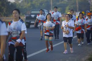 BIB: 7457, 6422
                            <button type="button" onclick="openModal(6441853)" class="btn btn-primary btn-sm float-right btn-popup" data-toggle="modal" data-target=".modal-high-quality">
                        <i class="fas fa-shopping-cart"></i> Add to Cart
                    </button>
                                            <button type="button" onclick="isThisMe(6441853, true)" class="btn btn-success btn-sm float-right btn-popup btn-isme hidden" data-toggle="tooltip" data-placement="bottom" title="นี่คือรูปของคุณใช่ไหม คลิกที่นี่เพื่อเอาเข้าอัลบั้ม">
                        <i class="fas fa-plus"></i> Add to album
                    </button>
                    <button type="button" onclick="isThisMe(6441853, false)" class="btn btn-warning btn-sm float-right btn-popup btn-isnotme hidden">
                        <i class="fas fa-ban"></i> Remove from album
                    </button>