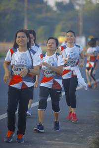 BIB: 7934, 6397, 6390
                            <button type="button" onclick="openModal(6440137)" class="btn btn-primary btn-sm float-right btn-popup" data-toggle="modal" data-target=".modal-high-quality">
                        <i class="fas fa-shopping-cart"></i> Add to Cart
                    </button>
                                            <button type="button" onclick="isThisMe(6440137, true)" class="btn btn-success btn-sm float-right btn-popup btn-isme hidden" data-toggle="tooltip" data-placement="bottom" title="นี่คือรูปของคุณใช่ไหม คลิกที่นี่เพื่อเอาเข้าอัลบั้ม">
                        <i class="fas fa-plus"></i> Add to album
                    </button>
                    <button type="button" onclick="isThisMe(6440137, false)" class="btn btn-warning btn-sm float-right btn-popup btn-isnotme hidden">
                        <i class="fas fa-ban"></i> Remove from album
                    </button>