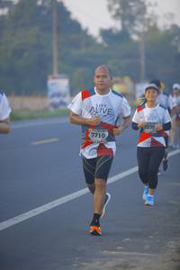 BIB: 1279, 7710
                            <button type="button" onclick="openModal(6429983)" class="btn btn-primary btn-sm float-right btn-popup" data-toggle="modal" data-target=".modal-high-quality">
                        <i class="fas fa-shopping-cart"></i> Add to Cart
                    </button>
                                            <button type="button" onclick="isThisMe(6429983, true)" class="btn btn-success btn-sm float-right btn-popup btn-isme hidden" data-toggle="tooltip" data-placement="bottom" title="นี่คือรูปของคุณใช่ไหม คลิกที่นี่เพื่อเอาเข้าอัลบั้ม">
                        <i class="fas fa-plus"></i> Add to album
                    </button>
                    <button type="button" onclick="isThisMe(6429983, false)" class="btn btn-warning btn-sm float-right btn-popup btn-isnotme hidden">
                        <i class="fas fa-ban"></i> Remove from album
                    </button>