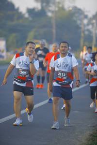 BIB: 2112, 2091
                            <button type="button" onclick="openModal(6434480)" class="btn btn-primary btn-sm float-right btn-popup" data-toggle="modal" data-target=".modal-high-quality">
                        <i class="fas fa-shopping-cart"></i> Add to Cart
                    </button>
                                            <button type="button" onclick="isThisMe(6434480, true)" class="btn btn-success btn-sm float-right btn-popup btn-isme hidden" data-toggle="tooltip" data-placement="bottom" title="นี่คือรูปของคุณใช่ไหม คลิกที่นี่เพื่อเอาเข้าอัลบั้ม">
                        <i class="fas fa-plus"></i> Add to album
                    </button>
                    <button type="button" onclick="isThisMe(6434480, false)" class="btn btn-warning btn-sm float-right btn-popup btn-isnotme hidden">
                        <i class="fas fa-ban"></i> Remove from album
                    </button>