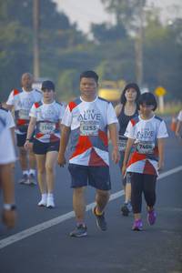 BIB: 7166, 6253, 201, 7464
                            <button type="button" onclick="openModal(6439434)" class="btn btn-primary btn-sm float-right btn-popup" data-toggle="modal" data-target=".modal-high-quality">
                        <i class="fas fa-shopping-cart"></i> Add to Cart
                    </button>
                                            <button type="button" onclick="isThisMe(6439434, true)" class="btn btn-success btn-sm float-right btn-popup btn-isme hidden" data-toggle="tooltip" data-placement="bottom" title="นี่คือรูปของคุณใช่ไหม คลิกที่นี่เพื่อเอาเข้าอัลบั้ม">
                        <i class="fas fa-plus"></i> Add to album
                    </button>
                    <button type="button" onclick="isThisMe(6439434, false)" class="btn btn-warning btn-sm float-right btn-popup btn-isnotme hidden">
                        <i class="fas fa-ban"></i> Remove from album
                    </button>