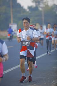 BIB: 3016
                            <button type="button" onclick="openModal(6431865)" class="btn btn-primary btn-sm float-right btn-popup" data-toggle="modal" data-target=".modal-high-quality">
                        <i class="fas fa-shopping-cart"></i> Add to Cart
                    </button>
                                            <button type="button" onclick="isThisMe(6431865, true)" class="btn btn-success btn-sm float-right btn-popup btn-isme hidden" data-toggle="tooltip" data-placement="bottom" title="นี่คือรูปของคุณใช่ไหม คลิกที่นี่เพื่อเอาเข้าอัลบั้ม">
                        <i class="fas fa-plus"></i> Add to album
                    </button>
                    <button type="button" onclick="isThisMe(6431865, false)" class="btn btn-warning btn-sm float-right btn-popup btn-isnotme hidden">
                        <i class="fas fa-ban"></i> Remove from album
                    </button>