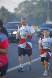 BIB: 6054, 6048
                            <button type="button" onclick="openModal(6440800)" class="btn btn-primary btn-sm float-right btn-popup" data-toggle="modal" data-target=".modal-high-quality">
                        <i class="fas fa-shopping-cart"></i> Add to Cart
                    </button>
                                            <button type="button" onclick="isThisMe(6440800, true)" class="btn btn-success btn-sm float-right btn-popup btn-isme hidden" data-toggle="tooltip" data-placement="bottom" title="นี่คือรูปของคุณใช่ไหม คลิกที่นี่เพื่อเอาเข้าอัลบั้ม">
                        <i class="fas fa-plus"></i> Add to album
                    </button>
                    <button type="button" onclick="isThisMe(6440800, false)" class="btn btn-warning btn-sm float-right btn-popup btn-isnotme hidden">
                        <i class="fas fa-ban"></i> Remove from album
                    </button>