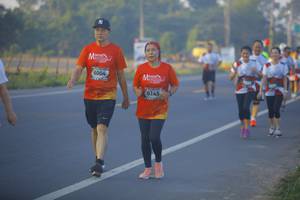 BIB: 6004, 6145
                            <button type="button" onclick="openModal(6439615)" class="btn btn-primary btn-sm float-right btn-popup" data-toggle="modal" data-target=".modal-high-quality">
                        <i class="fas fa-shopping-cart"></i> Add to Cart
                    </button>
                                            <button type="button" onclick="isThisMe(6439615, true)" class="btn btn-success btn-sm float-right btn-popup btn-isme hidden" data-toggle="tooltip" data-placement="bottom" title="นี่คือรูปของคุณใช่ไหม คลิกที่นี่เพื่อเอาเข้าอัลบั้ม">
                        <i class="fas fa-plus"></i> Add to album
                    </button>
                    <button type="button" onclick="isThisMe(6439615, false)" class="btn btn-warning btn-sm float-right btn-popup btn-isnotme hidden">
                        <i class="fas fa-ban"></i> Remove from album
                    </button>