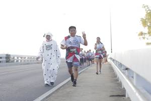 BIB: 125, 5509
                            <button type="button" onclick="openModal(6383627)" class="btn btn-primary btn-sm float-right btn-popup" data-toggle="modal" data-target=".modal-high-quality">
                        <i class="fas fa-shopping-cart"></i> Add to Cart
                    </button>
                                            <button type="button" onclick="isThisMe(6383627, true)" class="btn btn-success btn-sm float-right btn-popup btn-isme hidden" data-toggle="tooltip" data-placement="bottom" title="นี่คือรูปของคุณใช่ไหม คลิกที่นี่เพื่อเอาเข้าอัลบั้ม">
                        <i class="fas fa-plus"></i> Add to album
                    </button>
                    <button type="button" onclick="isThisMe(6383627, false)" class="btn btn-warning btn-sm float-right btn-popup btn-isnotme hidden">
                        <i class="fas fa-ban"></i> Remove from album
                    </button>