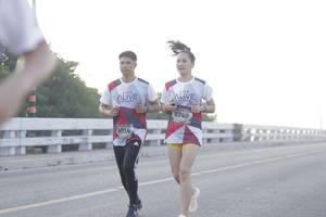 BIB: 6749, 6714
                            <button type="button" onclick="openModal(6377757)" class="btn btn-primary btn-sm float-right btn-popup" data-toggle="modal" data-target=".modal-high-quality">
                        <i class="fas fa-shopping-cart"></i> Add to Cart
                    </button>
                                            <button type="button" onclick="isThisMe(6377757, true)" class="btn btn-success btn-sm float-right btn-popup btn-isme hidden" data-toggle="tooltip" data-placement="bottom" title="นี่คือรูปของคุณใช่ไหม คลิกที่นี่เพื่อเอาเข้าอัลบั้ม">
                        <i class="fas fa-plus"></i> Add to album
                    </button>
                    <button type="button" onclick="isThisMe(6377757, false)" class="btn btn-warning btn-sm float-right btn-popup btn-isnotme hidden">
                        <i class="fas fa-ban"></i> Remove from album
                    </button>