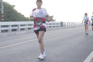 BIB: 2181
                            <button type="button" onclick="openModal(6377787)" class="btn btn-primary btn-sm float-right btn-popup" data-toggle="modal" data-target=".modal-high-quality">
                        <i class="fas fa-shopping-cart"></i> Add to Cart
                    </button>
                                            <button type="button" onclick="isThisMe(6377787, true)" class="btn btn-success btn-sm float-right btn-popup btn-isme hidden" data-toggle="tooltip" data-placement="bottom" title="นี่คือรูปของคุณใช่ไหม คลิกที่นี่เพื่อเอาเข้าอัลบั้ม">
                        <i class="fas fa-plus"></i> Add to album
                    </button>
                    <button type="button" onclick="isThisMe(6377787, false)" class="btn btn-warning btn-sm float-right btn-popup btn-isnotme hidden">
                        <i class="fas fa-ban"></i> Remove from album
                    </button>