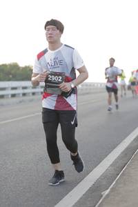 BIB: 2902
                            <button type="button" onclick="openModal(6381926)" class="btn btn-primary btn-sm float-right btn-popup" data-toggle="modal" data-target=".modal-high-quality">
                        <i class="fas fa-shopping-cart"></i> Add to Cart
                    </button>
                                            <button type="button" onclick="isThisMe(6381926, true)" class="btn btn-success btn-sm float-right btn-popup btn-isme hidden" data-toggle="tooltip" data-placement="bottom" title="นี่คือรูปของคุณใช่ไหม คลิกที่นี่เพื่อเอาเข้าอัลบั้ม">
                        <i class="fas fa-plus"></i> Add to album
                    </button>
                    <button type="button" onclick="isThisMe(6381926, false)" class="btn btn-warning btn-sm float-right btn-popup btn-isnotme hidden">
                        <i class="fas fa-ban"></i> Remove from album
                    </button>