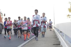 BIB: 6831, 775, 6113, 8003
                            <button type="button" onclick="openModal(6383546)" class="btn btn-primary btn-sm float-right btn-popup" data-toggle="modal" data-target=".modal-high-quality">
                        <i class="fas fa-shopping-cart"></i> Add to Cart
                    </button>
                                            <button type="button" onclick="isThisMe(6383546, true)" class="btn btn-success btn-sm float-right btn-popup btn-isme hidden" data-toggle="tooltip" data-placement="bottom" title="นี่คือรูปของคุณใช่ไหม คลิกที่นี่เพื่อเอาเข้าอัลบั้ม">
                        <i class="fas fa-plus"></i> Add to album
                    </button>
                    <button type="button" onclick="isThisMe(6383546, false)" class="btn btn-warning btn-sm float-right btn-popup btn-isnotme hidden">
                        <i class="fas fa-ban"></i> Remove from album
                    </button>