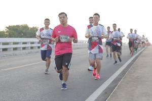 BIB: 6156, 3729, 0417
                            <button type="button" onclick="openModal(6382014)" class="btn btn-primary btn-sm float-right btn-popup" data-toggle="modal" data-target=".modal-high-quality">
                        <i class="fas fa-shopping-cart"></i> Add to Cart
                    </button>
                                            <button type="button" onclick="isThisMe(6382014, true)" class="btn btn-success btn-sm float-right btn-popup btn-isme hidden" data-toggle="tooltip" data-placement="bottom" title="นี่คือรูปของคุณใช่ไหม คลิกที่นี่เพื่อเอาเข้าอัลบั้ม">
                        <i class="fas fa-plus"></i> Add to album
                    </button>
                    <button type="button" onclick="isThisMe(6382014, false)" class="btn btn-warning btn-sm float-right btn-popup btn-isnotme hidden">
                        <i class="fas fa-ban"></i> Remove from album
                    </button>