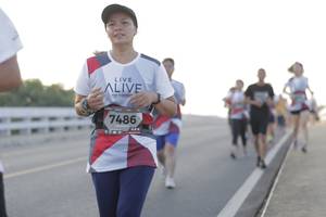 BIB: 7486
                            <button type="button" onclick="openModal(6384457)" class="btn btn-primary btn-sm float-right btn-popup" data-toggle="modal" data-target=".modal-high-quality">
                        <i class="fas fa-shopping-cart"></i> Add to Cart
                    </button>
                                            <button type="button" onclick="isThisMe(6384457, true)" class="btn btn-success btn-sm float-right btn-popup btn-isme hidden" data-toggle="tooltip" data-placement="bottom" title="นี่คือรูปของคุณใช่ไหม คลิกที่นี่เพื่อเอาเข้าอัลบั้ม">
                        <i class="fas fa-plus"></i> Add to album
                    </button>
                    <button type="button" onclick="isThisMe(6384457, false)" class="btn btn-warning btn-sm float-right btn-popup btn-isnotme hidden">
                        <i class="fas fa-ban"></i> Remove from album
                    </button>