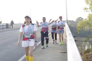 BIB: 7809, 7902, 7900
                            <button type="button" onclick="openModal(6378672)" class="btn btn-primary btn-sm float-right btn-popup" data-toggle="modal" data-target=".modal-high-quality">
                        <i class="fas fa-shopping-cart"></i> Add to Cart
                    </button>
                                            <button type="button" onclick="isThisMe(6378672, true)" class="btn btn-success btn-sm float-right btn-popup btn-isme hidden" data-toggle="tooltip" data-placement="bottom" title="นี่คือรูปของคุณใช่ไหม คลิกที่นี่เพื่อเอาเข้าอัลบั้ม">
                        <i class="fas fa-plus"></i> Add to album
                    </button>
                    <button type="button" onclick="isThisMe(6378672, false)" class="btn btn-warning btn-sm float-right btn-popup btn-isnotme hidden">
                        <i class="fas fa-ban"></i> Remove from album
                    </button>