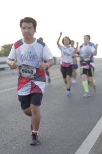 BIB: 6848
                            <button type="button" onclick="openModal(6384967)" class="btn btn-primary btn-sm float-right btn-popup" data-toggle="modal" data-target=".modal-high-quality">
                        <i class="fas fa-shopping-cart"></i> Add to Cart
                    </button>
                                            <button type="button" onclick="isThisMe(6384967, true)" class="btn btn-success btn-sm float-right btn-popup btn-isme hidden" data-toggle="tooltip" data-placement="bottom" title="นี่คือรูปของคุณใช่ไหม คลิกที่นี่เพื่อเอาเข้าอัลบั้ม">
                        <i class="fas fa-plus"></i> Add to album
                    </button>
                    <button type="button" onclick="isThisMe(6384967, false)" class="btn btn-warning btn-sm float-right btn-popup btn-isnotme hidden">
                        <i class="fas fa-ban"></i> Remove from album
                    </button>