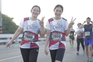 BIB: 7310, 7309
                            <button type="button" onclick="openModal(6387442)" class="btn btn-primary btn-sm float-right btn-popup" data-toggle="modal" data-target=".modal-high-quality">
                        <i class="fas fa-shopping-cart"></i> Add to Cart
                    </button>
                                            <button type="button" onclick="isThisMe(6387442, true)" class="btn btn-success btn-sm float-right btn-popup btn-isme hidden" data-toggle="tooltip" data-placement="bottom" title="นี่คือรูปของคุณใช่ไหม คลิกที่นี่เพื่อเอาเข้าอัลบั้ม">
                        <i class="fas fa-plus"></i> Add to album
                    </button>
                    <button type="button" onclick="isThisMe(6387442, false)" class="btn btn-warning btn-sm float-right btn-popup btn-isnotme hidden">
                        <i class="fas fa-ban"></i> Remove from album
                    </button>