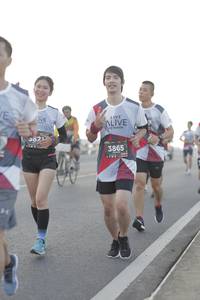 BIB: 582, 3865
                            <button type="button" onclick="openModal(6381883)" class="btn btn-primary btn-sm float-right btn-popup" data-toggle="modal" data-target=".modal-high-quality">
                        <i class="fas fa-shopping-cart"></i> Add to Cart
                    </button>
                                            <button type="button" onclick="isThisMe(6381883, true)" class="btn btn-success btn-sm float-right btn-popup btn-isme hidden" data-toggle="tooltip" data-placement="bottom" title="นี่คือรูปของคุณใช่ไหม คลิกที่นี่เพื่อเอาเข้าอัลบั้ม">
                        <i class="fas fa-plus"></i> Add to album
                    </button>
                    <button type="button" onclick="isThisMe(6381883, false)" class="btn btn-warning btn-sm float-right btn-popup btn-isnotme hidden">
                        <i class="fas fa-ban"></i> Remove from album
                    </button>