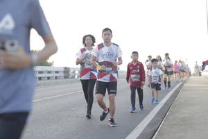 BIB: 789, 2809
                            <button type="button" onclick="openModal(6387378)" class="btn btn-primary btn-sm float-right btn-popup" data-toggle="modal" data-target=".modal-high-quality">
                        <i class="fas fa-shopping-cart"></i> Add to Cart
                    </button>
                                            <button type="button" onclick="isThisMe(6387378, true)" class="btn btn-success btn-sm float-right btn-popup btn-isme hidden" data-toggle="tooltip" data-placement="bottom" title="นี่คือรูปของคุณใช่ไหม คลิกที่นี่เพื่อเอาเข้าอัลบั้ม">
                        <i class="fas fa-plus"></i> Add to album
                    </button>
                    <button type="button" onclick="isThisMe(6387378, false)" class="btn btn-warning btn-sm float-right btn-popup btn-isnotme hidden">
                        <i class="fas fa-ban"></i> Remove from album
                    </button>