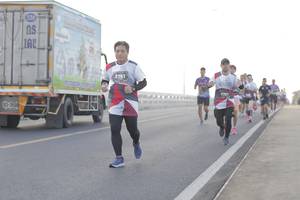 BIB: 336, 3781, 3701
                            <button type="button" onclick="openModal(6382130)" class="btn btn-primary btn-sm float-right btn-popup" data-toggle="modal" data-target=".modal-high-quality">
                        <i class="fas fa-shopping-cart"></i> Add to Cart
                    </button>
                                            <button type="button" onclick="isThisMe(6382130, true)" class="btn btn-success btn-sm float-right btn-popup btn-isme hidden" data-toggle="tooltip" data-placement="bottom" title="นี่คือรูปของคุณใช่ไหม คลิกที่นี่เพื่อเอาเข้าอัลบั้ม">
                        <i class="fas fa-plus"></i> Add to album
                    </button>
                    <button type="button" onclick="isThisMe(6382130, false)" class="btn btn-warning btn-sm float-right btn-popup btn-isnotme hidden">
                        <i class="fas fa-ban"></i> Remove from album
                    </button>