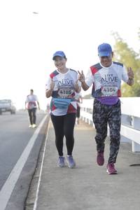 BIB: 4105, 4104
                            <button type="button" onclick="openModal(6378158)" class="btn btn-primary btn-sm float-right btn-popup" data-toggle="modal" data-target=".modal-high-quality">
                        <i class="fas fa-shopping-cart"></i> Add to Cart
                    </button>
                                            <button type="button" onclick="isThisMe(6378158, true)" class="btn btn-success btn-sm float-right btn-popup btn-isme hidden" data-toggle="tooltip" data-placement="bottom" title="นี่คือรูปของคุณใช่ไหม คลิกที่นี่เพื่อเอาเข้าอัลบั้ม">
                        <i class="fas fa-plus"></i> Add to album
                    </button>
                    <button type="button" onclick="isThisMe(6378158, false)" class="btn btn-warning btn-sm float-right btn-popup btn-isnotme hidden">
                        <i class="fas fa-ban"></i> Remove from album
                    </button>