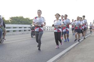 BIB: 7373, 3054, 2943, 570
                            <button type="button" onclick="openModal(6383660)" class="btn btn-primary btn-sm float-right btn-popup" data-toggle="modal" data-target=".modal-high-quality">
                        <i class="fas fa-shopping-cart"></i> Add to Cart
                    </button>
                                            <button type="button" onclick="isThisMe(6383660, true)" class="btn btn-success btn-sm float-right btn-popup btn-isme hidden" data-toggle="tooltip" data-placement="bottom" title="นี่คือรูปของคุณใช่ไหม คลิกที่นี่เพื่อเอาเข้าอัลบั้ม">
                        <i class="fas fa-plus"></i> Add to album
                    </button>
                    <button type="button" onclick="isThisMe(6383660, false)" class="btn btn-warning btn-sm float-right btn-popup btn-isnotme hidden">
                        <i class="fas fa-ban"></i> Remove from album
                    </button>