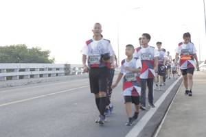 BIB: 375
                            <button type="button" onclick="openModal(6387356)" class="btn btn-primary btn-sm float-right btn-popup" data-toggle="modal" data-target=".modal-high-quality">
                        <i class="fas fa-shopping-cart"></i> Add to Cart
                    </button>
                                            <button type="button" onclick="isThisMe(6387356, true)" class="btn btn-success btn-sm float-right btn-popup btn-isme hidden" data-toggle="tooltip" data-placement="bottom" title="นี่คือรูปของคุณใช่ไหม คลิกที่นี่เพื่อเอาเข้าอัลบั้ม">
                        <i class="fas fa-plus"></i> Add to album
                    </button>
                    <button type="button" onclick="isThisMe(6387356, false)" class="btn btn-warning btn-sm float-right btn-popup btn-isnotme hidden">
                        <i class="fas fa-ban"></i> Remove from album
                    </button>