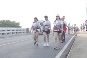 BIB: 186, 7166, 7253
                            <button type="button" onclick="openModal(6377785)" class="btn btn-primary btn-sm float-right btn-popup" data-toggle="modal" data-target=".modal-high-quality">
                        <i class="fas fa-shopping-cart"></i> Add to Cart
                    </button>
                                            <button type="button" onclick="isThisMe(6377785, true)" class="btn btn-success btn-sm float-right btn-popup btn-isme hidden" data-toggle="tooltip" data-placement="bottom" title="นี่คือรูปของคุณใช่ไหม คลิกที่นี่เพื่อเอาเข้าอัลบั้ม">
                        <i class="fas fa-plus"></i> Add to album
                    </button>
                    <button type="button" onclick="isThisMe(6377785, false)" class="btn btn-warning btn-sm float-right btn-popup btn-isnotme hidden">
                        <i class="fas fa-ban"></i> Remove from album
                    </button>