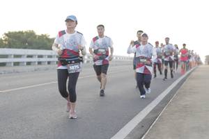 BIB: 2940, 2038, 3875
                            <button type="button" onclick="openModal(6381958)" class="btn btn-primary btn-sm float-right btn-popup" data-toggle="modal" data-target=".modal-high-quality">
                        <i class="fas fa-shopping-cart"></i> Add to Cart
                    </button>
                                            <button type="button" onclick="isThisMe(6381958, true)" class="btn btn-success btn-sm float-right btn-popup btn-isme hidden" data-toggle="tooltip" data-placement="bottom" title="นี่คือรูปของคุณใช่ไหม คลิกที่นี่เพื่อเอาเข้าอัลบั้ม">
                        <i class="fas fa-plus"></i> Add to album
                    </button>
                    <button type="button" onclick="isThisMe(6381958, false)" class="btn btn-warning btn-sm float-right btn-popup btn-isnotme hidden">
                        <i class="fas fa-ban"></i> Remove from album
                    </button>