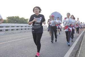 BIB: 383
                            <button type="button" onclick="openModal(6386982)" class="btn btn-primary btn-sm float-right btn-popup" data-toggle="modal" data-target=".modal-high-quality">
                        <i class="fas fa-shopping-cart"></i> Add to Cart
                    </button>
                                            <button type="button" onclick="isThisMe(6386982, true)" class="btn btn-success btn-sm float-right btn-popup btn-isme hidden" data-toggle="tooltip" data-placement="bottom" title="นี่คือรูปของคุณใช่ไหม คลิกที่นี่เพื่อเอาเข้าอัลบั้ม">
                        <i class="fas fa-plus"></i> Add to album
                    </button>
                    <button type="button" onclick="isThisMe(6386982, false)" class="btn btn-warning btn-sm float-right btn-popup btn-isnotme hidden">
                        <i class="fas fa-ban"></i> Remove from album
                    </button>