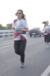 BIB: 650
                            <button type="button" onclick="openModal(6387526)" class="btn btn-primary btn-sm float-right btn-popup" data-toggle="modal" data-target=".modal-high-quality">
                        <i class="fas fa-shopping-cart"></i> Add to Cart
                    </button>
                                            <button type="button" onclick="isThisMe(6387526, true)" class="btn btn-success btn-sm float-right btn-popup btn-isme hidden" data-toggle="tooltip" data-placement="bottom" title="นี่คือรูปของคุณใช่ไหม คลิกที่นี่เพื่อเอาเข้าอัลบั้ม">
                        <i class="fas fa-plus"></i> Add to album
                    </button>
                    <button type="button" onclick="isThisMe(6387526, false)" class="btn btn-warning btn-sm float-right btn-popup btn-isnotme hidden">
                        <i class="fas fa-ban"></i> Remove from album
                    </button>