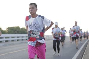 BIB: 7026
                            <button type="button" onclick="openModal(6384548)" class="btn btn-primary btn-sm float-right btn-popup" data-toggle="modal" data-target=".modal-high-quality">
                        <i class="fas fa-shopping-cart"></i> Add to Cart
                    </button>
                                            <button type="button" onclick="isThisMe(6384548, true)" class="btn btn-success btn-sm float-right btn-popup btn-isme hidden" data-toggle="tooltip" data-placement="bottom" title="นี่คือรูปของคุณใช่ไหม คลิกที่นี่เพื่อเอาเข้าอัลบั้ม">
                        <i class="fas fa-plus"></i> Add to album
                    </button>
                    <button type="button" onclick="isThisMe(6384548, false)" class="btn btn-warning btn-sm float-right btn-popup btn-isnotme hidden">
                        <i class="fas fa-ban"></i> Remove from album
                    </button>