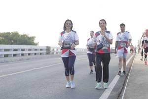 BIB: 6498, 7124, 534
                            <button type="button" onclick="openModal(6378208)" class="btn btn-primary btn-sm float-right btn-popup" data-toggle="modal" data-target=".modal-high-quality">
                        <i class="fas fa-shopping-cart"></i> Add to Cart
                    </button>
                                            <button type="button" onclick="isThisMe(6378208, true)" class="btn btn-success btn-sm float-right btn-popup btn-isme hidden" data-toggle="tooltip" data-placement="bottom" title="นี่คือรูปของคุณใช่ไหม คลิกที่นี่เพื่อเอาเข้าอัลบั้ม">
                        <i class="fas fa-plus"></i> Add to album
                    </button>
                    <button type="button" onclick="isThisMe(6378208, false)" class="btn btn-warning btn-sm float-right btn-popup btn-isnotme hidden">
                        <i class="fas fa-ban"></i> Remove from album
                    </button>