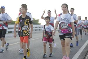 BIB: 6490, 6555
                            <button type="button" onclick="openModal(6384947)" class="btn btn-primary btn-sm float-right btn-popup" data-toggle="modal" data-target=".modal-high-quality">
                        <i class="fas fa-shopping-cart"></i> Add to Cart
                    </button>
                                            <button type="button" onclick="isThisMe(6384947, true)" class="btn btn-success btn-sm float-right btn-popup btn-isme hidden" data-toggle="tooltip" data-placement="bottom" title="นี่คือรูปของคุณใช่ไหม คลิกที่นี่เพื่อเอาเข้าอัลบั้ม">
                        <i class="fas fa-plus"></i> Add to album
                    </button>
                    <button type="button" onclick="isThisMe(6384947, false)" class="btn btn-warning btn-sm float-right btn-popup btn-isnotme hidden">
                        <i class="fas fa-ban"></i> Remove from album
                    </button>