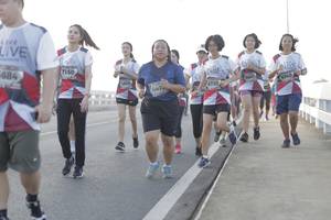 BIB: 684, 7150, 6609, 4558, 6745, 6720, 6472
                            <button type="button" onclick="openModal(6377636)" class="btn btn-primary btn-sm float-right btn-popup" data-toggle="modal" data-target=".modal-high-quality">
                        <i class="fas fa-shopping-cart"></i> Add to Cart
                    </button>
                                            <button type="button" onclick="isThisMe(6377636, true)" class="btn btn-success btn-sm float-right btn-popup btn-isme hidden" data-toggle="tooltip" data-placement="bottom" title="นี่คือรูปของคุณใช่ไหม คลิกที่นี่เพื่อเอาเข้าอัลบั้ม">
                        <i class="fas fa-plus"></i> Add to album
                    </button>
                    <button type="button" onclick="isThisMe(6377636, false)" class="btn btn-warning btn-sm float-right btn-popup btn-isnotme hidden">
                        <i class="fas fa-ban"></i> Remove from album
                    </button>