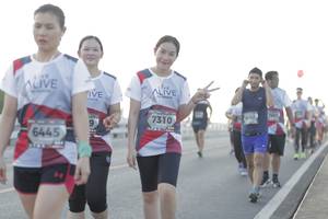 BIB: 7310, 6445
                            <button type="button" onclick="openModal(6387436)" class="btn btn-primary btn-sm float-right btn-popup" data-toggle="modal" data-target=".modal-high-quality">
                        <i class="fas fa-shopping-cart"></i> Add to Cart
                    </button>
                                            <button type="button" onclick="isThisMe(6387436, true)" class="btn btn-success btn-sm float-right btn-popup btn-isme hidden" data-toggle="tooltip" data-placement="bottom" title="นี่คือรูปของคุณใช่ไหม คลิกที่นี่เพื่อเอาเข้าอัลบั้ม">
                        <i class="fas fa-plus"></i> Add to album
                    </button>
                    <button type="button" onclick="isThisMe(6387436, false)" class="btn btn-warning btn-sm float-right btn-popup btn-isnotme hidden">
                        <i class="fas fa-ban"></i> Remove from album
                    </button>