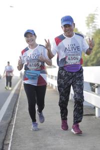 BIB: 4104, 4105
                            <button type="button" onclick="openModal(6378160)" class="btn btn-primary btn-sm float-right btn-popup" data-toggle="modal" data-target=".modal-high-quality">
                        <i class="fas fa-shopping-cart"></i> Add to Cart
                    </button>
                                            <button type="button" onclick="isThisMe(6378160, true)" class="btn btn-success btn-sm float-right btn-popup btn-isme hidden" data-toggle="tooltip" data-placement="bottom" title="นี่คือรูปของคุณใช่ไหม คลิกที่นี่เพื่อเอาเข้าอัลบั้ม">
                        <i class="fas fa-plus"></i> Add to album
                    </button>
                    <button type="button" onclick="isThisMe(6378160, false)" class="btn btn-warning btn-sm float-right btn-popup btn-isnotme hidden">
                        <i class="fas fa-ban"></i> Remove from album
                    </button>