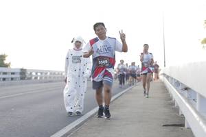 BIB: 6125, 5509
                            <button type="button" onclick="openModal(6383635)" class="btn btn-primary btn-sm float-right btn-popup" data-toggle="modal" data-target=".modal-high-quality">
                        <i class="fas fa-shopping-cart"></i> Add to Cart
                    </button>
                                            <button type="button" onclick="isThisMe(6383635, true)" class="btn btn-success btn-sm float-right btn-popup btn-isme hidden" data-toggle="tooltip" data-placement="bottom" title="นี่คือรูปของคุณใช่ไหม คลิกที่นี่เพื่อเอาเข้าอัลบั้ม">
                        <i class="fas fa-plus"></i> Add to album
                    </button>
                    <button type="button" onclick="isThisMe(6383635, false)" class="btn btn-warning btn-sm float-right btn-popup btn-isnotme hidden">
                        <i class="fas fa-ban"></i> Remove from album
                    </button>