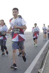 BIB: 6149
                            <button type="button" onclick="openModal(6384919)" class="btn btn-primary btn-sm float-right btn-popup" data-toggle="modal" data-target=".modal-high-quality">
                        <i class="fas fa-shopping-cart"></i> Add to Cart
                    </button>
                                            <button type="button" onclick="isThisMe(6384919, true)" class="btn btn-success btn-sm float-right btn-popup btn-isme hidden" data-toggle="tooltip" data-placement="bottom" title="นี่คือรูปของคุณใช่ไหม คลิกที่นี่เพื่อเอาเข้าอัลบั้ม">
                        <i class="fas fa-plus"></i> Add to album
                    </button>
                    <button type="button" onclick="isThisMe(6384919, false)" class="btn btn-warning btn-sm float-right btn-popup btn-isnotme hidden">
                        <i class="fas fa-ban"></i> Remove from album
                    </button>