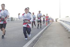 BIB: 2960, 2038
                            <button type="button" onclick="openModal(6381964)" class="btn btn-primary btn-sm float-right btn-popup" data-toggle="modal" data-target=".modal-high-quality">
                        <i class="fas fa-shopping-cart"></i> Add to Cart
                    </button>
                                            <button type="button" onclick="isThisMe(6381964, true)" class="btn btn-success btn-sm float-right btn-popup btn-isme hidden" data-toggle="tooltip" data-placement="bottom" title="นี่คือรูปของคุณใช่ไหม คลิกที่นี่เพื่อเอาเข้าอัลบั้ม">
                        <i class="fas fa-plus"></i> Add to album
                    </button>
                    <button type="button" onclick="isThisMe(6381964, false)" class="btn btn-warning btn-sm float-right btn-popup btn-isnotme hidden">
                        <i class="fas fa-ban"></i> Remove from album
                    </button>