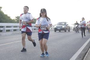 BIB: 4107
                            <button type="button" onclick="openModal(6377611)" class="btn btn-primary btn-sm float-right btn-popup" data-toggle="modal" data-target=".modal-high-quality">
                        <i class="fas fa-shopping-cart"></i> Add to Cart
                    </button>
                                            <button type="button" onclick="isThisMe(6377611, true)" class="btn btn-success btn-sm float-right btn-popup btn-isme hidden" data-toggle="tooltip" data-placement="bottom" title="นี่คือรูปของคุณใช่ไหม คลิกที่นี่เพื่อเอาเข้าอัลบั้ม">
                        <i class="fas fa-plus"></i> Add to album
                    </button>
                    <button type="button" onclick="isThisMe(6377611, false)" class="btn btn-warning btn-sm float-right btn-popup btn-isnotme hidden">
                        <i class="fas fa-ban"></i> Remove from album
                    </button>