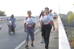 BIB: 7509, 7454
                            <button type="button" onclick="openModal(6378638)" class="btn btn-primary btn-sm float-right btn-popup" data-toggle="modal" data-target=".modal-high-quality">
                        <i class="fas fa-shopping-cart"></i> Add to Cart
                    </button>
                                            <button type="button" onclick="isThisMe(6378638, true)" class="btn btn-success btn-sm float-right btn-popup btn-isme hidden" data-toggle="tooltip" data-placement="bottom" title="นี่คือรูปของคุณใช่ไหม คลิกที่นี่เพื่อเอาเข้าอัลบั้ม">
                        <i class="fas fa-plus"></i> Add to album
                    </button>
                    <button type="button" onclick="isThisMe(6378638, false)" class="btn btn-warning btn-sm float-right btn-popup btn-isnotme hidden">
                        <i class="fas fa-ban"></i> Remove from album
                    </button>