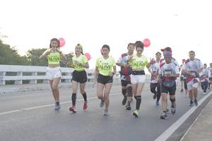 BIB: 2033, 3056
                            <button type="button" onclick="openModal(6381941)" class="btn btn-primary btn-sm float-right btn-popup" data-toggle="modal" data-target=".modal-high-quality">
                        <i class="fas fa-shopping-cart"></i> Add to Cart
                    </button>
                                            <button type="button" onclick="isThisMe(6381941, true)" class="btn btn-success btn-sm float-right btn-popup btn-isme hidden" data-toggle="tooltip" data-placement="bottom" title="นี่คือรูปของคุณใช่ไหม คลิกที่นี่เพื่อเอาเข้าอัลบั้ม">
                        <i class="fas fa-plus"></i> Add to album
                    </button>
                    <button type="button" onclick="isThisMe(6381941, false)" class="btn btn-warning btn-sm float-right btn-popup btn-isnotme hidden">
                        <i class="fas fa-ban"></i> Remove from album
                    </button>