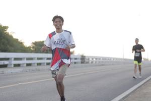 BIB: 640
                            <button type="button" onclick="openModal(6381250)" class="btn btn-primary btn-sm float-right btn-popup" data-toggle="modal" data-target=".modal-high-quality">
                        <i class="fas fa-shopping-cart"></i> Add to Cart
                    </button>
                                            <button type="button" onclick="isThisMe(6381250, true)" class="btn btn-success btn-sm float-right btn-popup btn-isme hidden" data-toggle="tooltip" data-placement="bottom" title="นี่คือรูปของคุณใช่ไหม คลิกที่นี่เพื่อเอาเข้าอัลบั้ม">
                        <i class="fas fa-plus"></i> Add to album
                    </button>
                    <button type="button" onclick="isThisMe(6381250, false)" class="btn btn-warning btn-sm float-right btn-popup btn-isnotme hidden">
                        <i class="fas fa-ban"></i> Remove from album
                    </button>