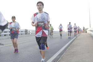 BIB: 3746, 3722
                            <button type="button" onclick="openModal(6382204)" class="btn btn-primary btn-sm float-right btn-popup" data-toggle="modal" data-target=".modal-high-quality">
                        <i class="fas fa-shopping-cart"></i> Add to Cart
                    </button>
                                            <button type="button" onclick="isThisMe(6382204, true)" class="btn btn-success btn-sm float-right btn-popup btn-isme hidden" data-toggle="tooltip" data-placement="bottom" title="นี่คือรูปของคุณใช่ไหม คลิกที่นี่เพื่อเอาเข้าอัลบั้ม">
                        <i class="fas fa-plus"></i> Add to album
                    </button>
                    <button type="button" onclick="isThisMe(6382204, false)" class="btn btn-warning btn-sm float-right btn-popup btn-isnotme hidden">
                        <i class="fas fa-ban"></i> Remove from album
                    </button>