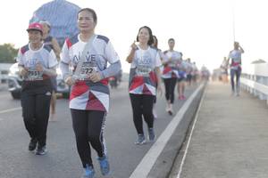 BIB: 972, 7664, 7931
                            <button type="button" onclick="openModal(6386987)" class="btn btn-primary btn-sm float-right btn-popup" data-toggle="modal" data-target=".modal-high-quality">
                        <i class="fas fa-shopping-cart"></i> Add to Cart
                    </button>
                                            <button type="button" onclick="isThisMe(6386987, true)" class="btn btn-success btn-sm float-right btn-popup btn-isme hidden" data-toggle="tooltip" data-placement="bottom" title="นี่คือรูปของคุณใช่ไหม คลิกที่นี่เพื่อเอาเข้าอัลบั้ม">
                        <i class="fas fa-plus"></i> Add to album
                    </button>
                    <button type="button" onclick="isThisMe(6386987, false)" class="btn btn-warning btn-sm float-right btn-popup btn-isnotme hidden">
                        <i class="fas fa-ban"></i> Remove from album
                    </button>