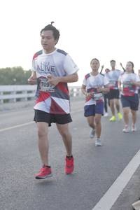 BIB: 709, 3097
                            <button type="button" onclick="openModal(6387406)" class="btn btn-primary btn-sm float-right btn-popup" data-toggle="modal" data-target=".modal-high-quality">
                        <i class="fas fa-shopping-cart"></i> Add to Cart
                    </button>
                                            <button type="button" onclick="isThisMe(6387406, true)" class="btn btn-success btn-sm float-right btn-popup btn-isme hidden" data-toggle="tooltip" data-placement="bottom" title="นี่คือรูปของคุณใช่ไหม คลิกที่นี่เพื่อเอาเข้าอัลบั้ม">
                        <i class="fas fa-plus"></i> Add to album
                    </button>
                    <button type="button" onclick="isThisMe(6387406, false)" class="btn btn-warning btn-sm float-right btn-popup btn-isnotme hidden">
                        <i class="fas fa-ban"></i> Remove from album
                    </button>