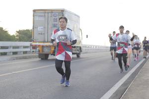 BIB: 3781, 3701
                            <button type="button" onclick="openModal(6382129)" class="btn btn-primary btn-sm float-right btn-popup" data-toggle="modal" data-target=".modal-high-quality">
                        <i class="fas fa-shopping-cart"></i> Add to Cart
                    </button>
                                            <button type="button" onclick="isThisMe(6382129, true)" class="btn btn-success btn-sm float-right btn-popup btn-isme hidden" data-toggle="tooltip" data-placement="bottom" title="นี่คือรูปของคุณใช่ไหม คลิกที่นี่เพื่อเอาเข้าอัลบั้ม">
                        <i class="fas fa-plus"></i> Add to album
                    </button>
                    <button type="button" onclick="isThisMe(6382129, false)" class="btn btn-warning btn-sm float-right btn-popup btn-isnotme hidden">
                        <i class="fas fa-ban"></i> Remove from album
                    </button>