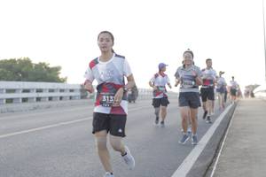 BIB: 7175, 313
                            <button type="button" onclick="openModal(6384151)" class="btn btn-primary btn-sm float-right btn-popup" data-toggle="modal" data-target=".modal-high-quality">
                        <i class="fas fa-shopping-cart"></i> Add to Cart
                    </button>
                                            <button type="button" onclick="isThisMe(6384151, true)" class="btn btn-success btn-sm float-right btn-popup btn-isme hidden" data-toggle="tooltip" data-placement="bottom" title="นี่คือรูปของคุณใช่ไหม คลิกที่นี่เพื่อเอาเข้าอัลบั้ม">
                        <i class="fas fa-plus"></i> Add to album
                    </button>
                    <button type="button" onclick="isThisMe(6384151, false)" class="btn btn-warning btn-sm float-right btn-popup btn-isnotme hidden">
                        <i class="fas fa-ban"></i> Remove from album
                    </button>